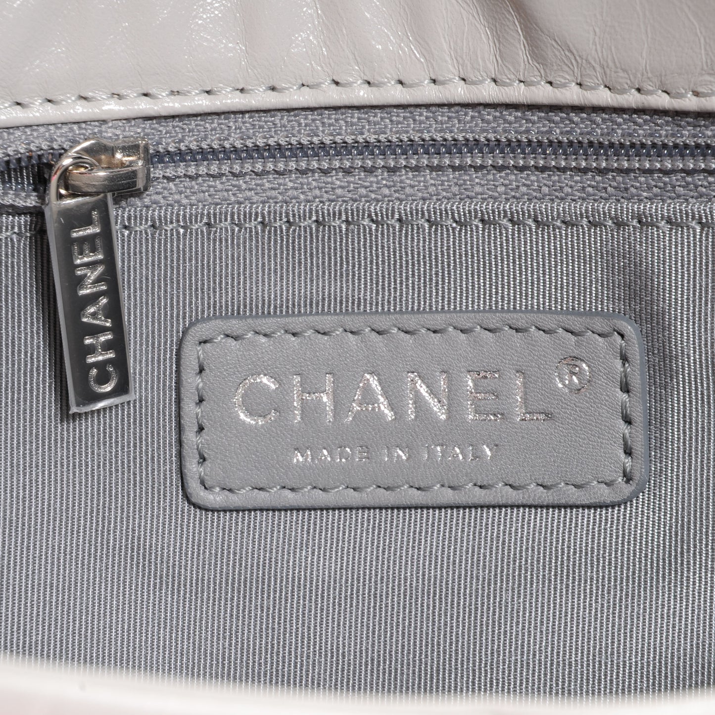 Lambskin Igloo Single Flap Light Grey