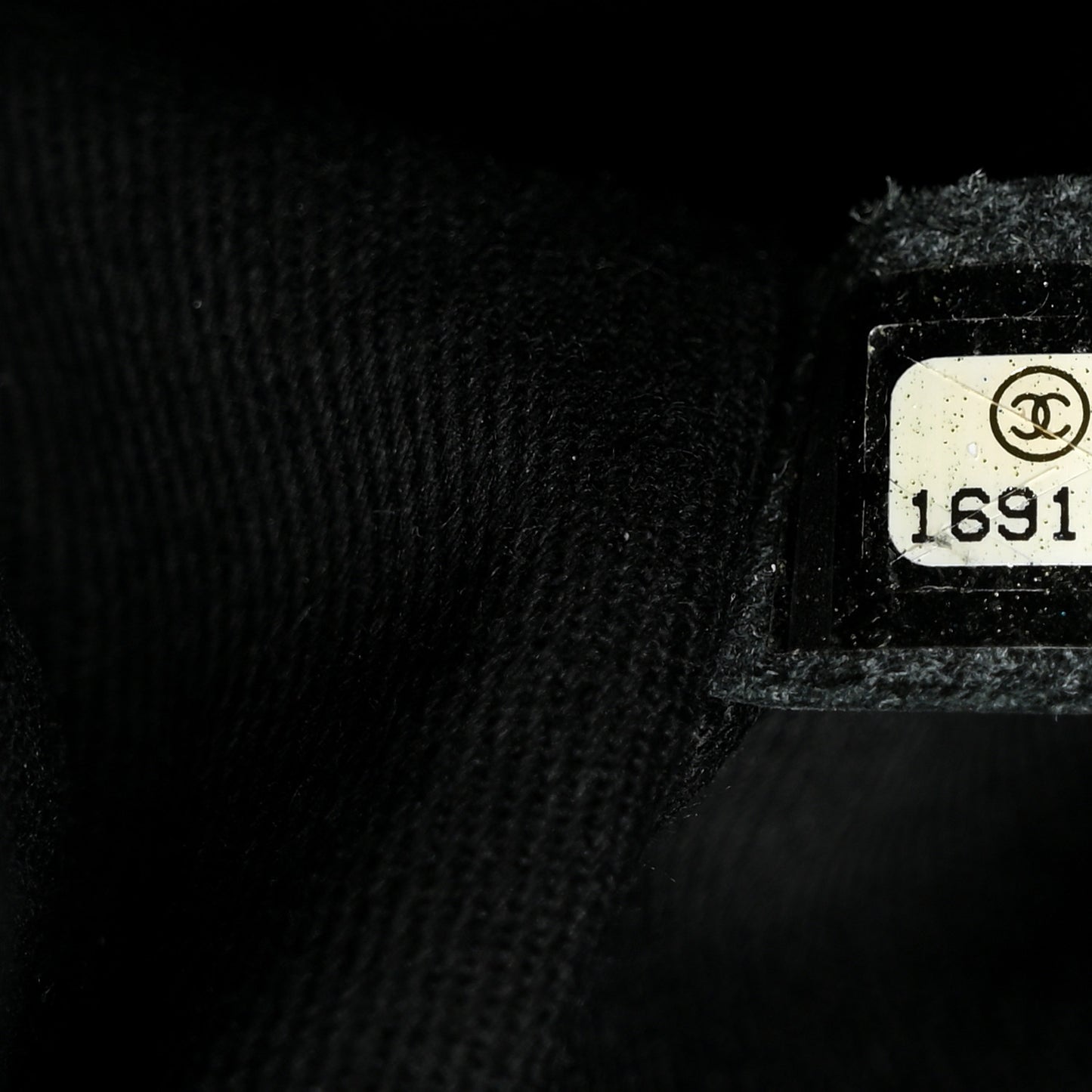 Caviar Quilted CC Large Clutch Black