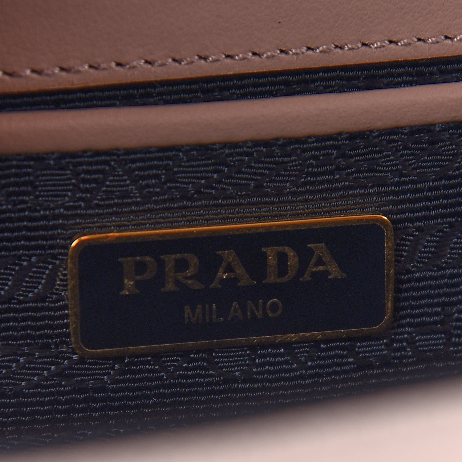 Prada Saffiano Chain Shoulder Bag Cammeo 6 of 9