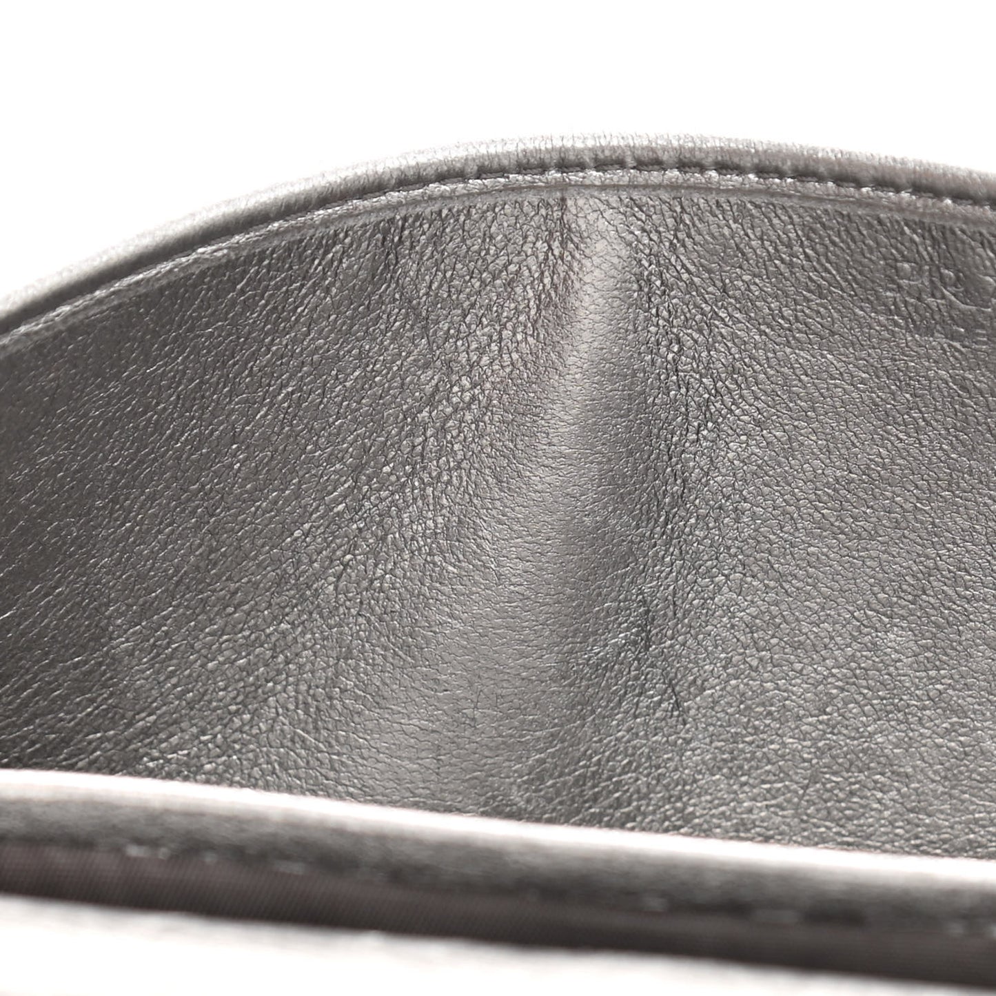 Metallic Nappa Impunture Diagramme Chain Wallet Cromo
