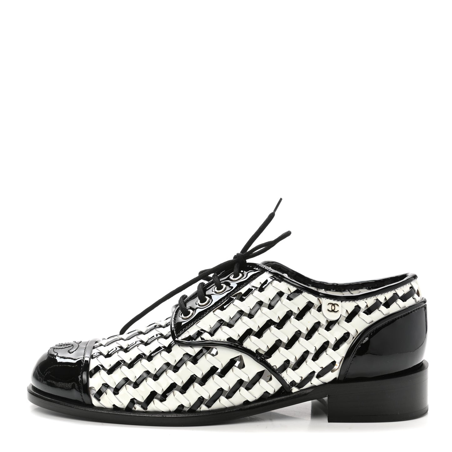 Lambskin Braided Patent CC Lace Up Oxfords 39 Black White