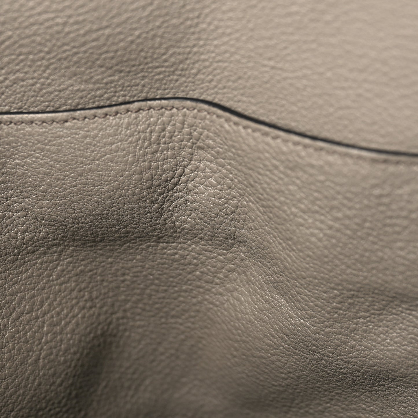 Vitello Phenix Shoulder Bag Argilla