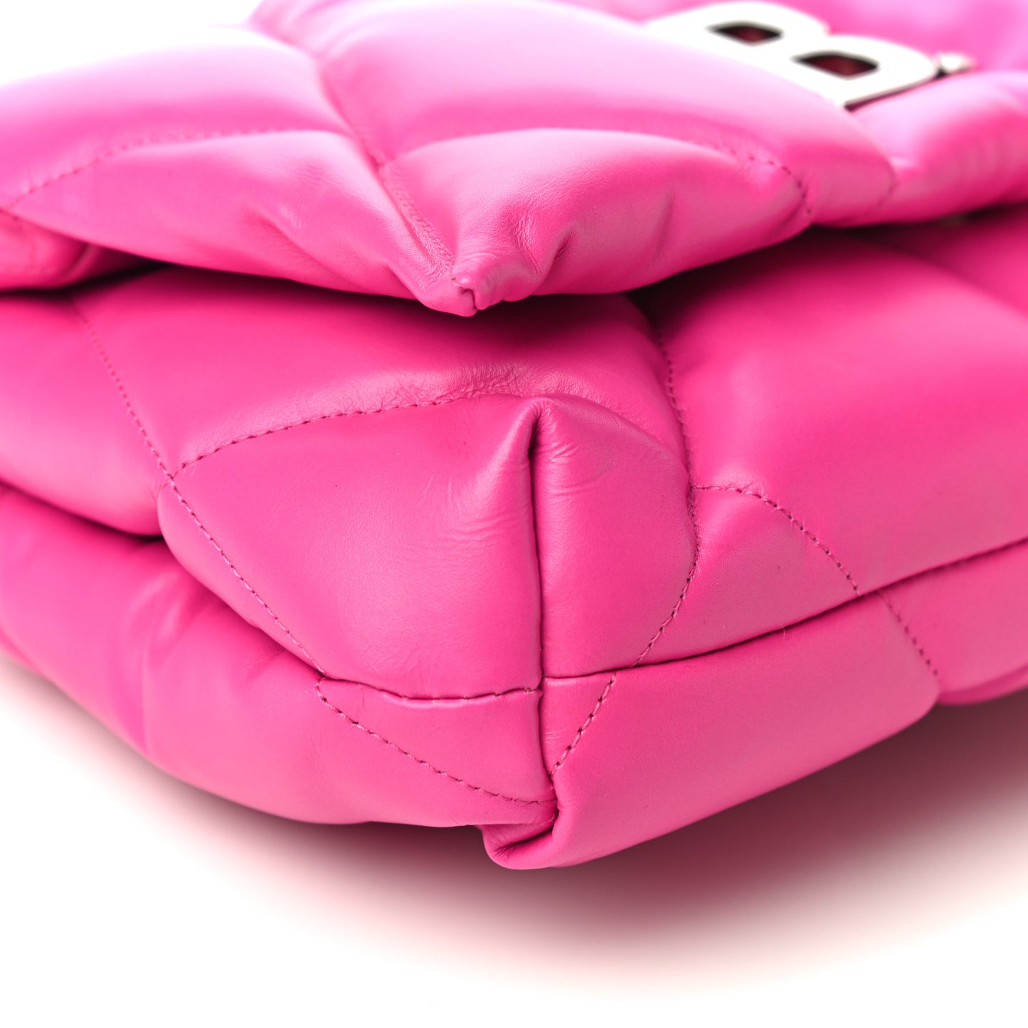 Nappa Calfskin Quilted Touch B Puffy Clutch Fuchsia