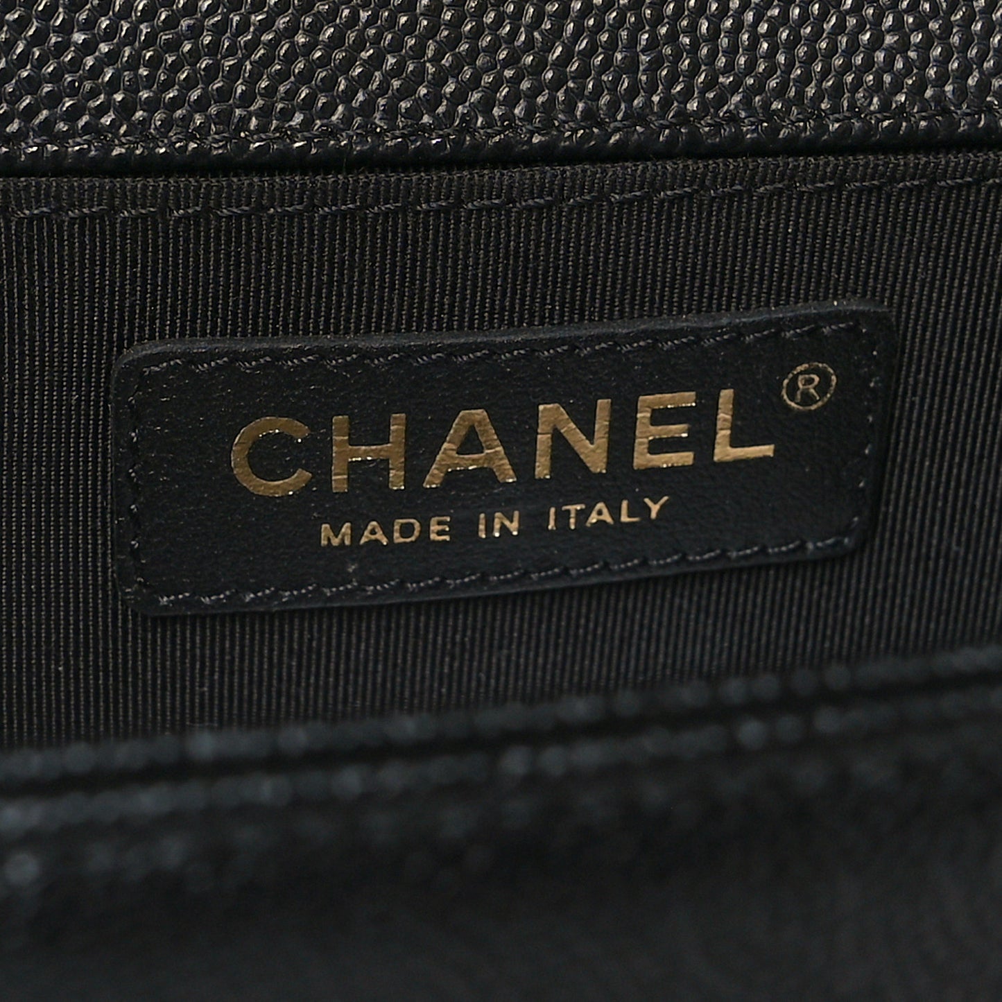 Caviar Quilted Medium Boy Flap Black