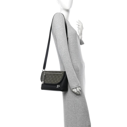 Louis Vuitton Grained Calfskin Monogram Pulse Messenger Khaki Black 2 of 10