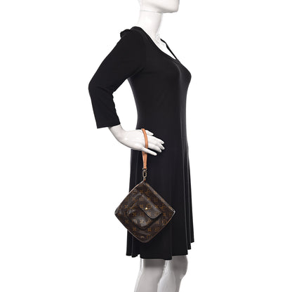 Louis Vuitton Monogram Partition Wristlet 2 of 9