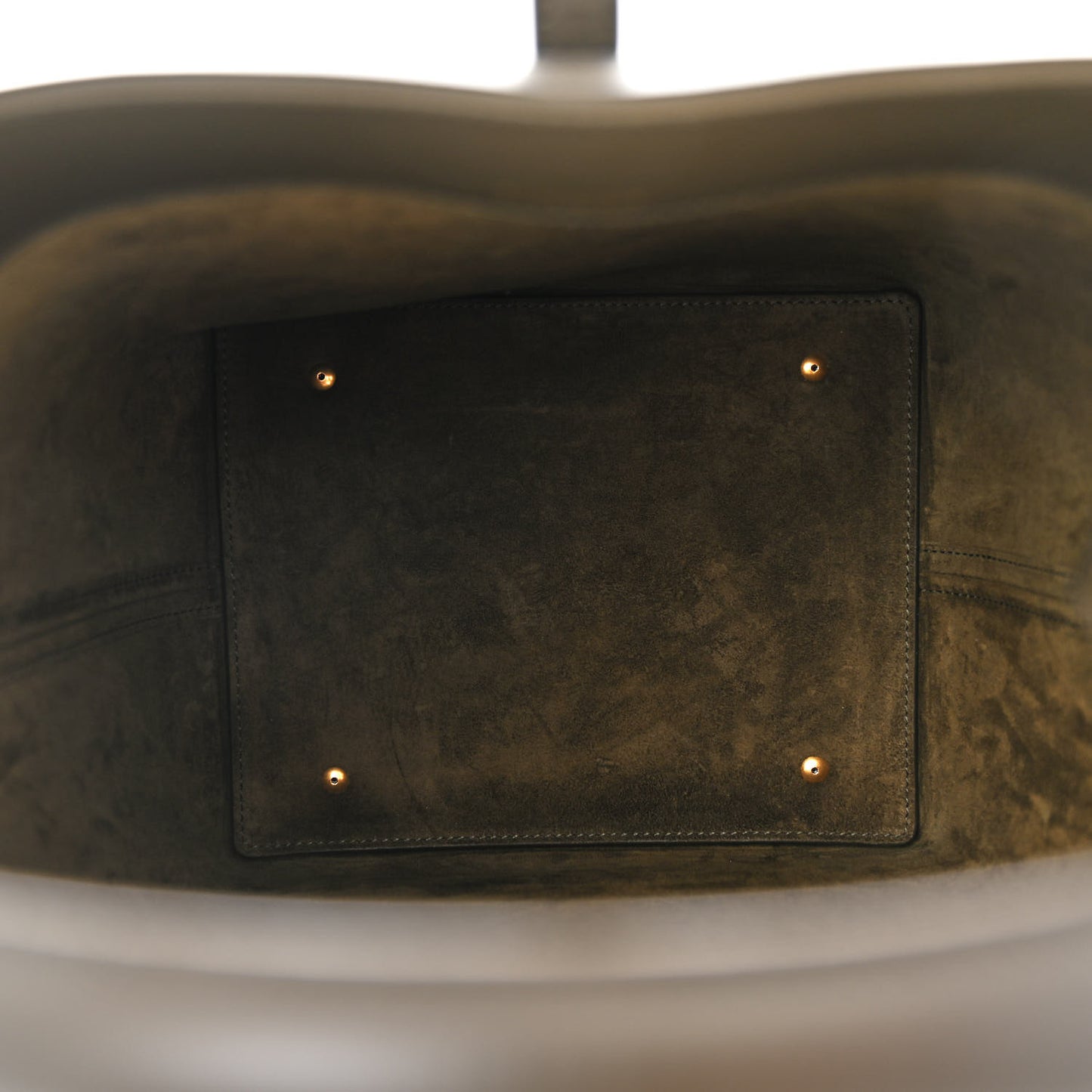 Shiny Calfskin Le 37 Bucket Bag Deep Musk