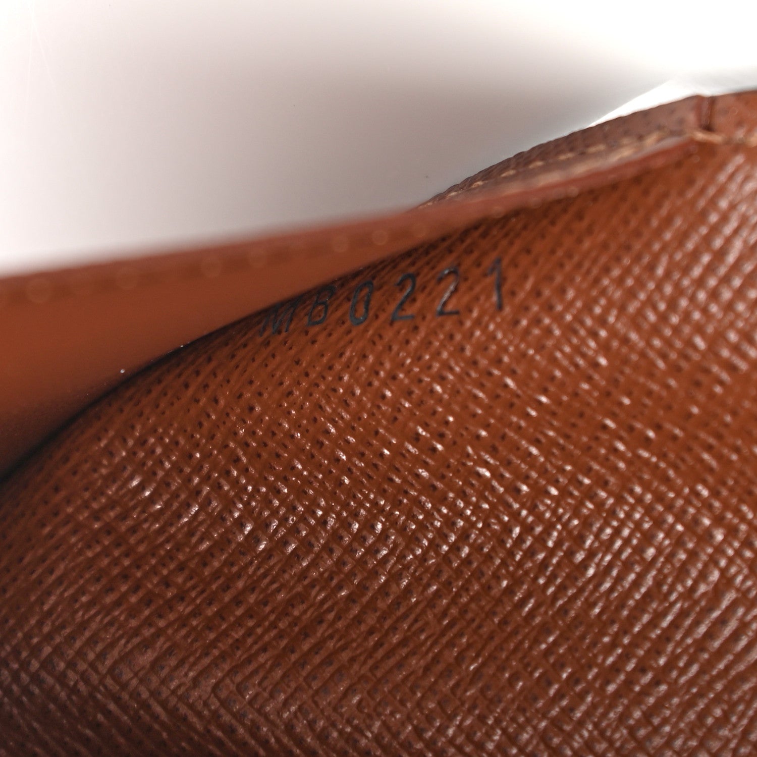 Louis Vuitton Monogram Passport Cover 7 of 9