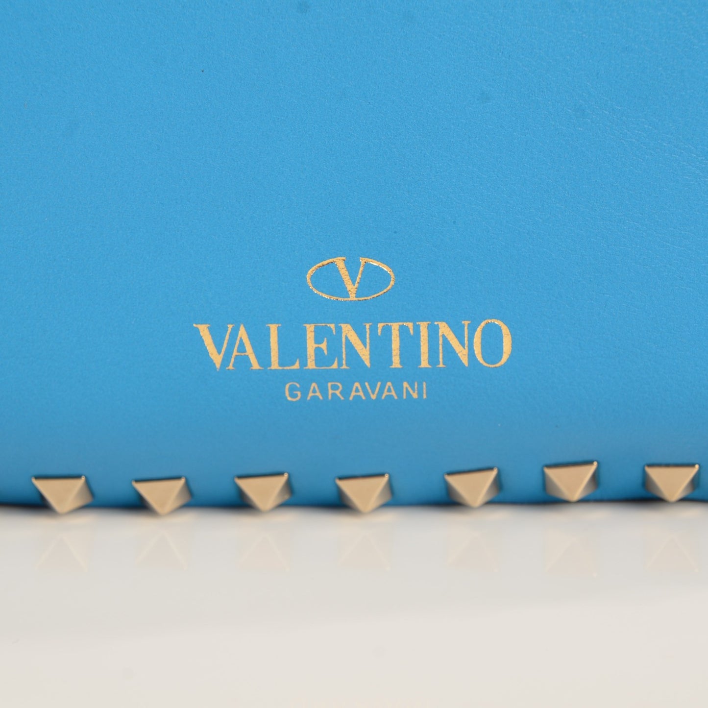 Vitello Medium Rockstud Tote Blue Fluo