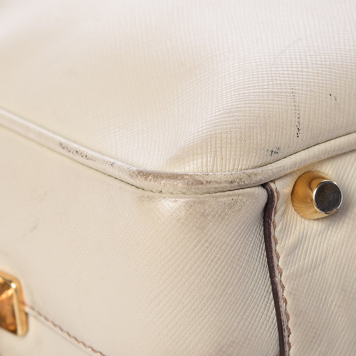 Saffiano Lux Tote Bowler Talco