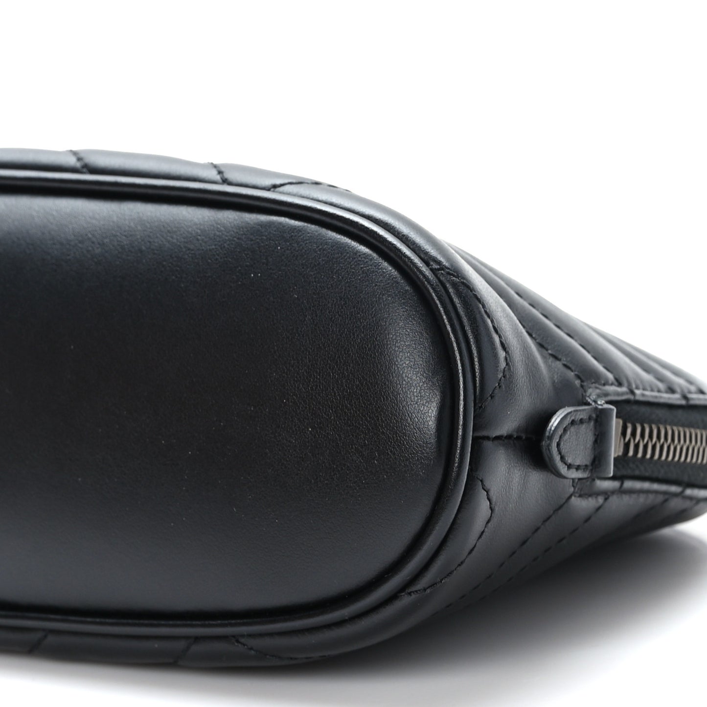 Calfskin Matelasse Large GG Marmont Pouch Cosmetic Case Black