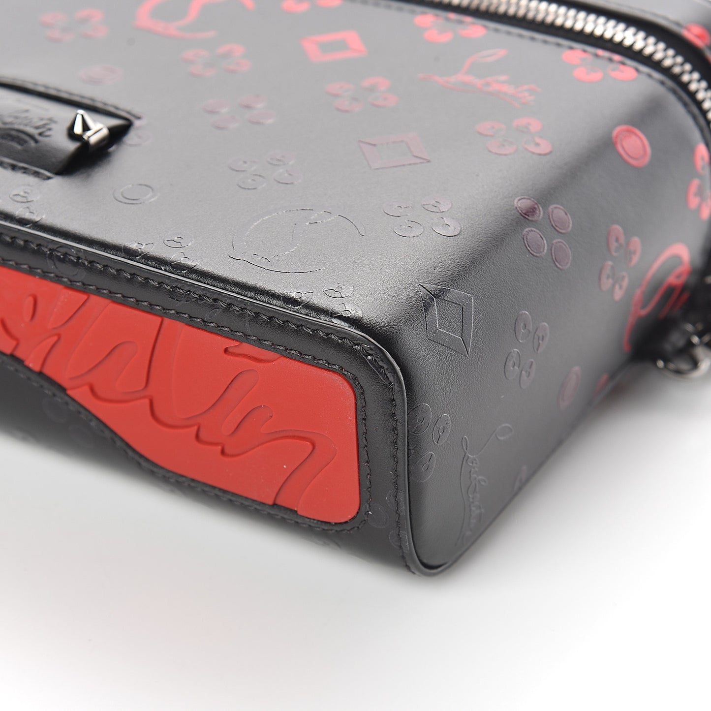 Calfskin Degrade Loubinthesky Kypipouch Messenger Bag Black Red