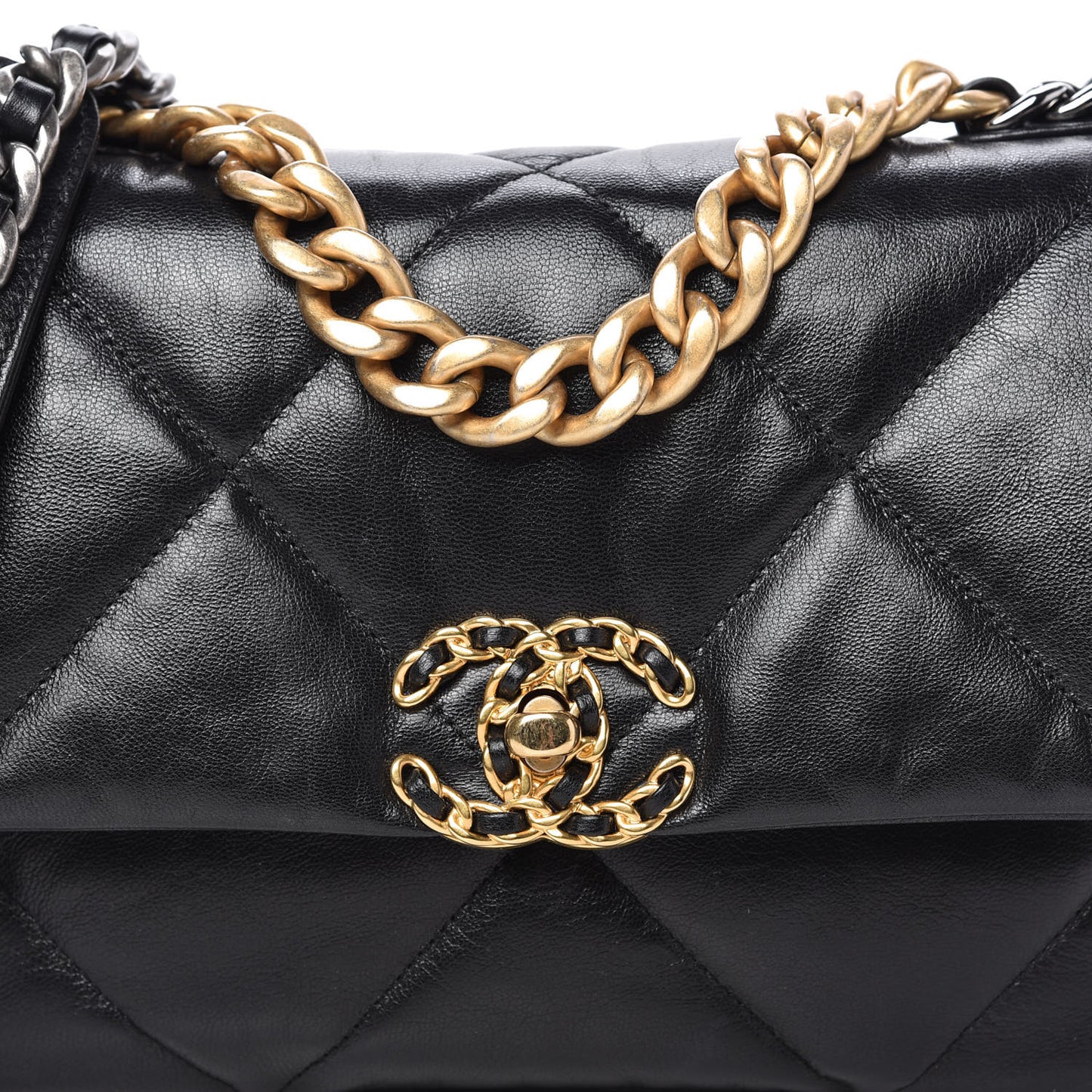 Goatskin Quilted Medium 19 Flap Black