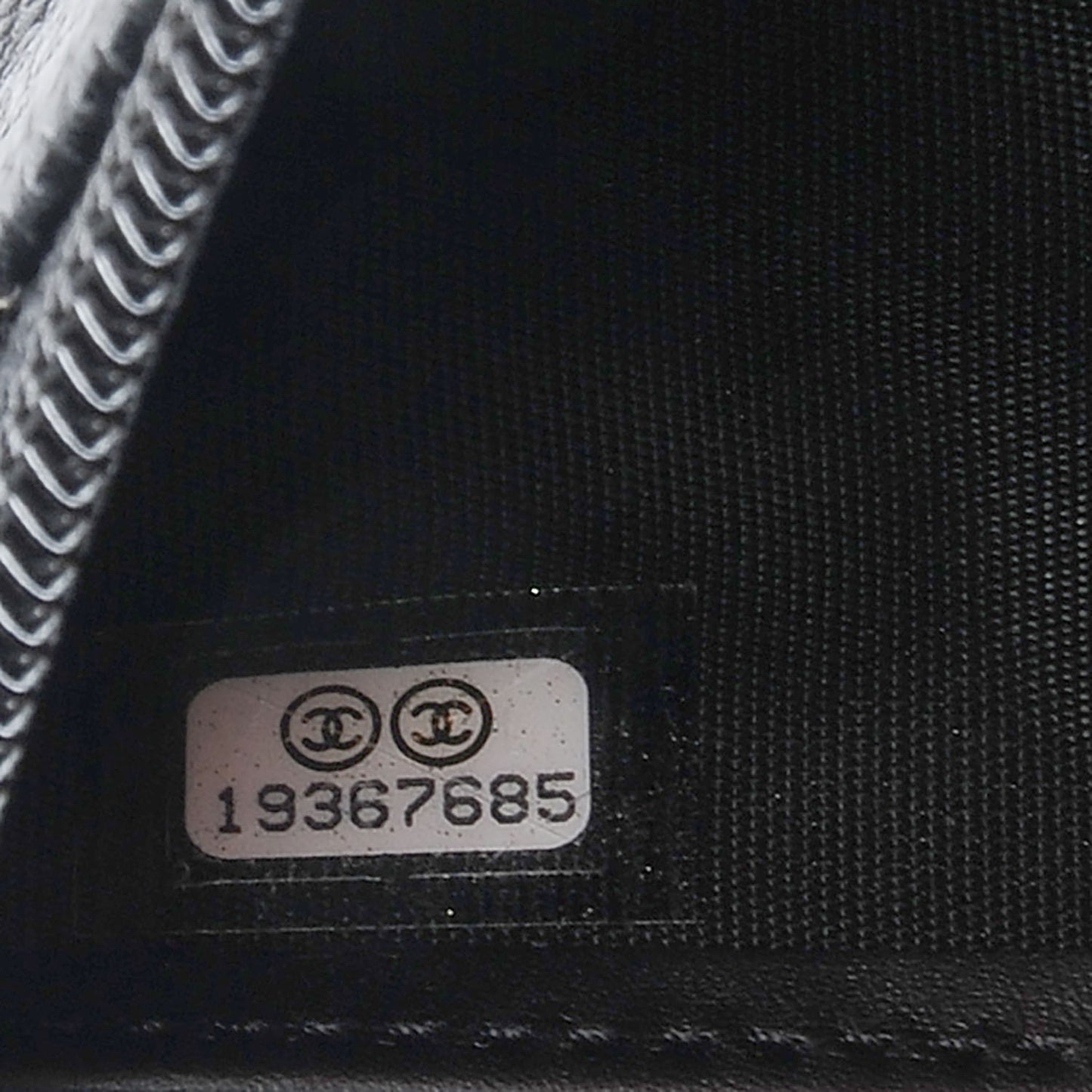 Caviar CC Large Gusset Zip Around Wallet Black