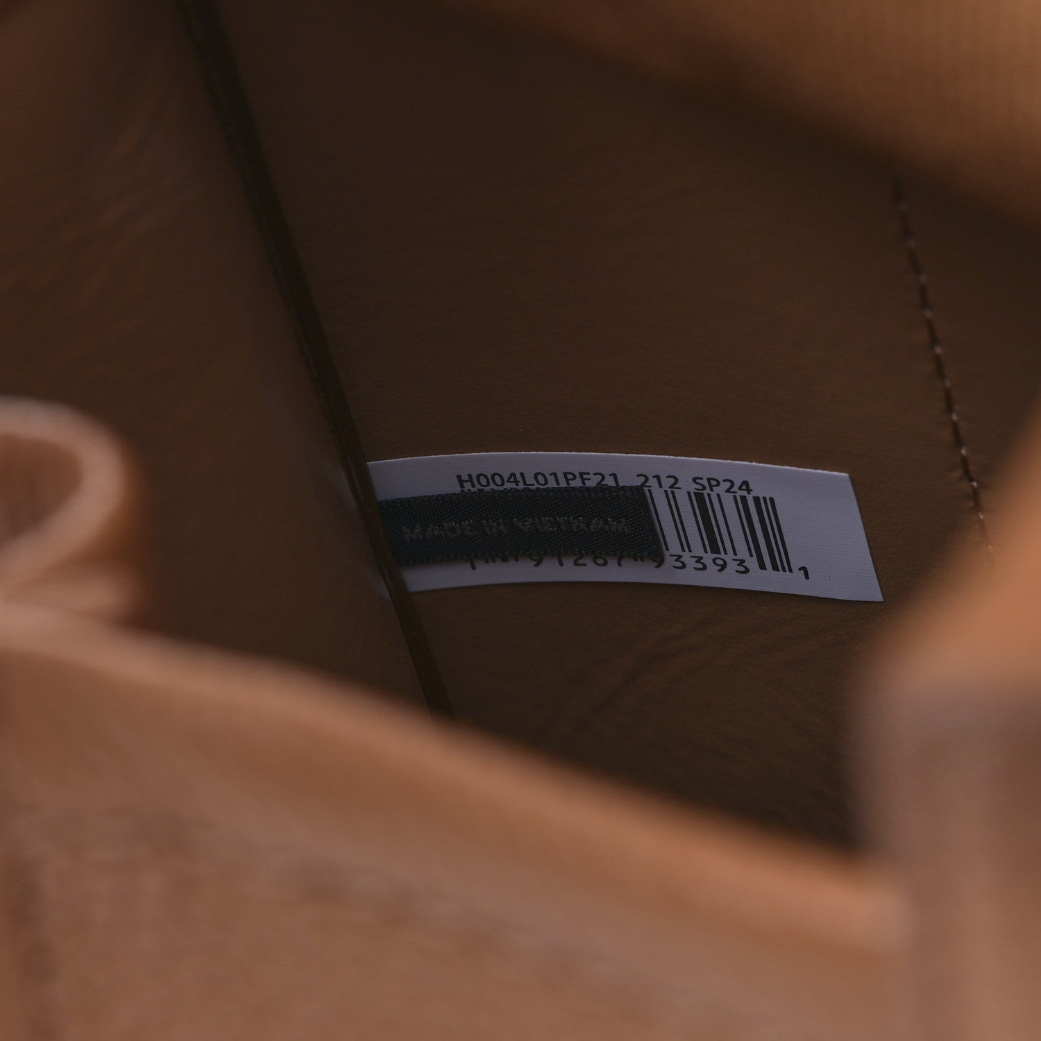 Marc Jacobs Grained Calfskin Medium The Tote Bag Argan Oil 7 of 9