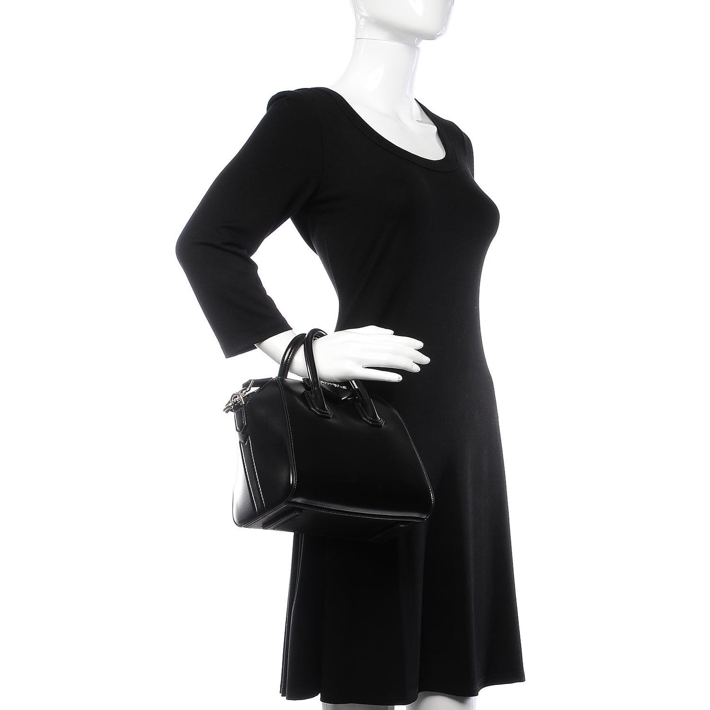 Shiny Lord Calfskin Mini Antigona Black