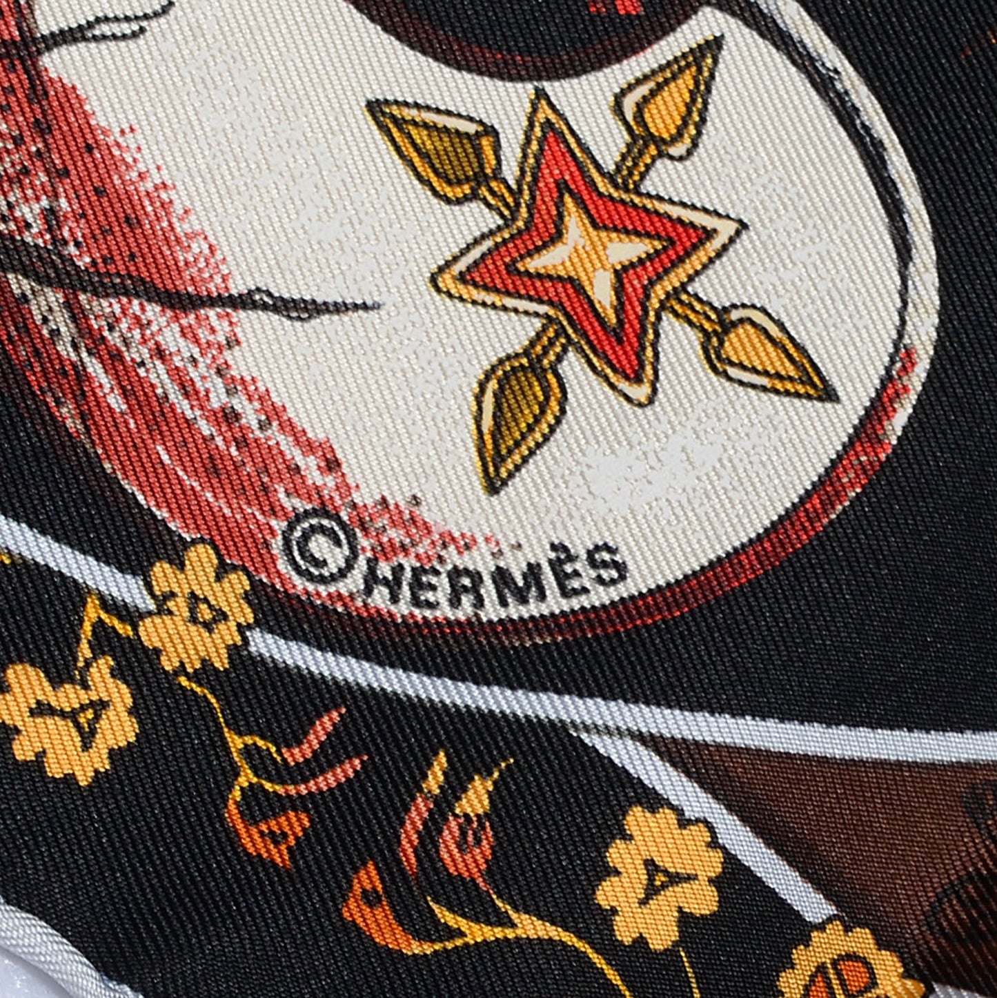 Silk Mythologies des Hommes Rouges Scarf 90