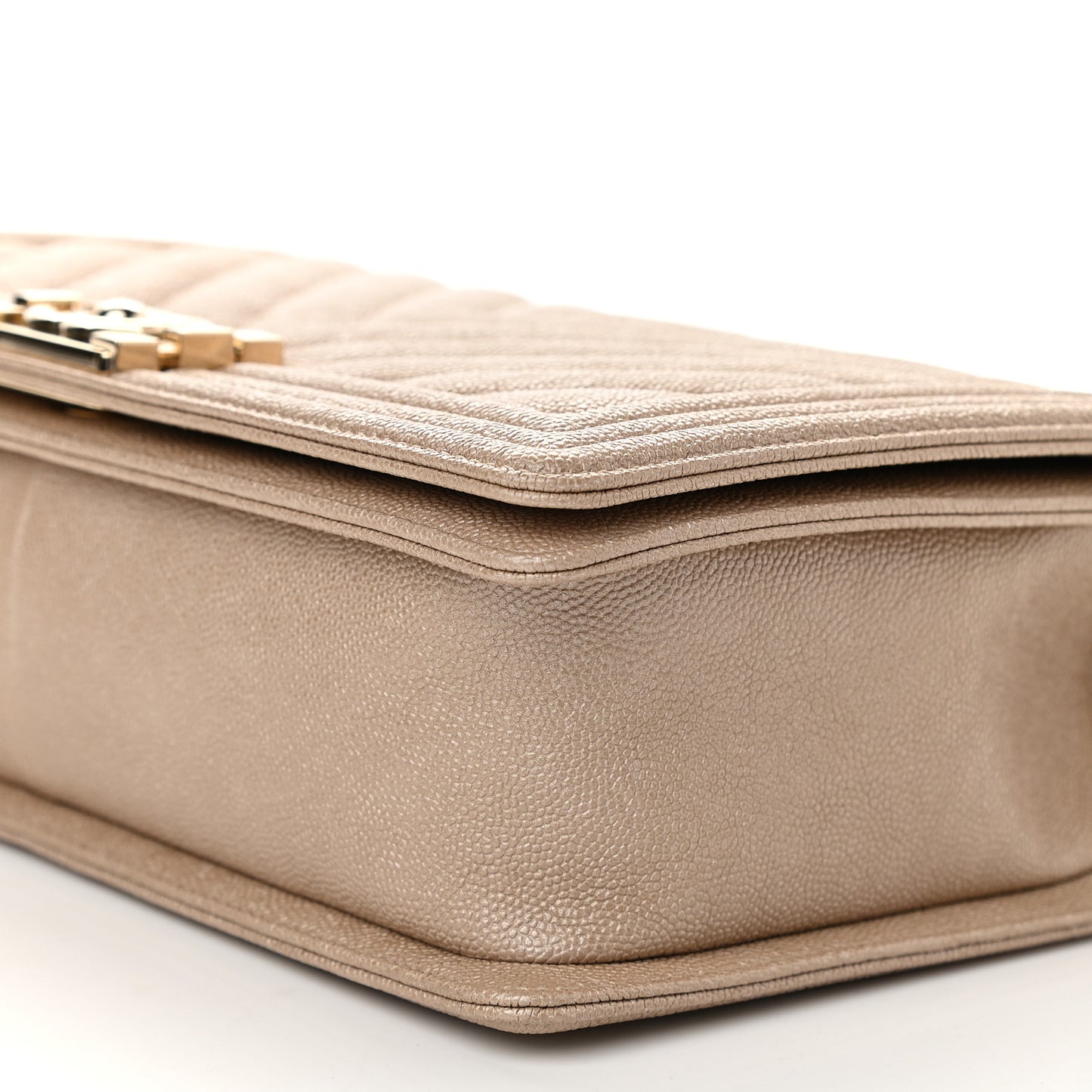 Caviar Chevron Quilted New Medium Boy Flap Light Beige