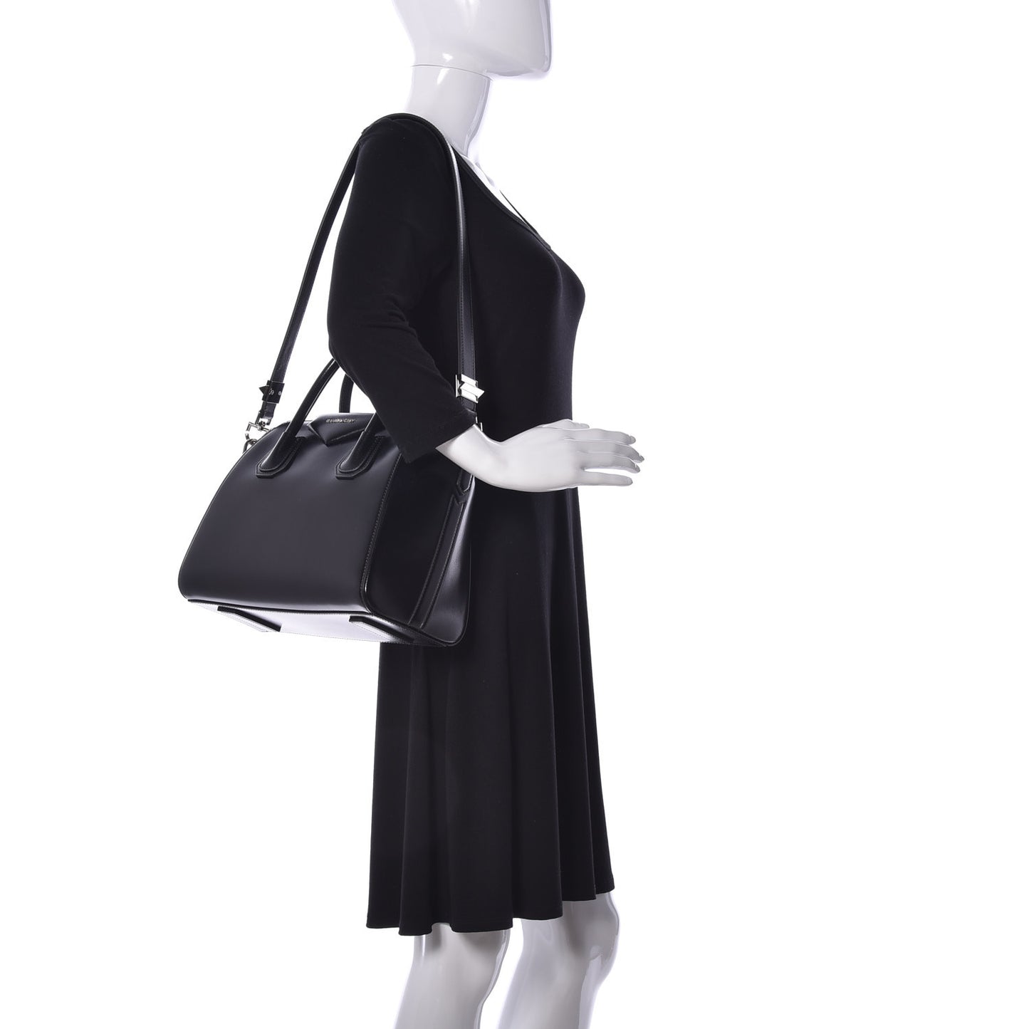 Shiny Lord Calfskin Small Antigona Black