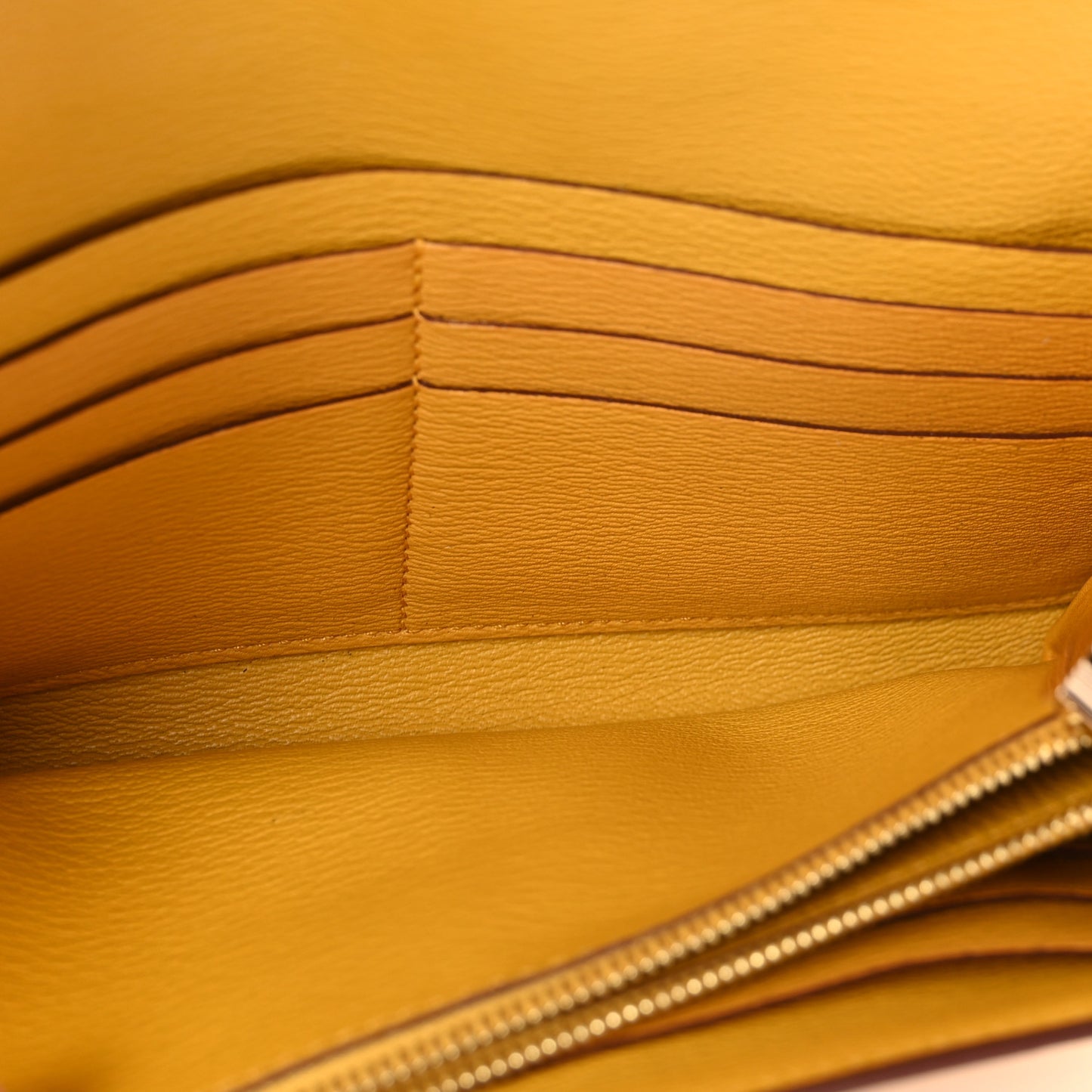 Shiny Alligator Kelly Longue Wallet Jaune Ambre