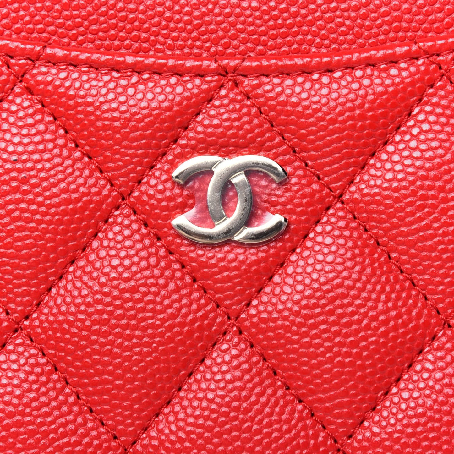 Caviar Quilted CC Zip Card Holder Red