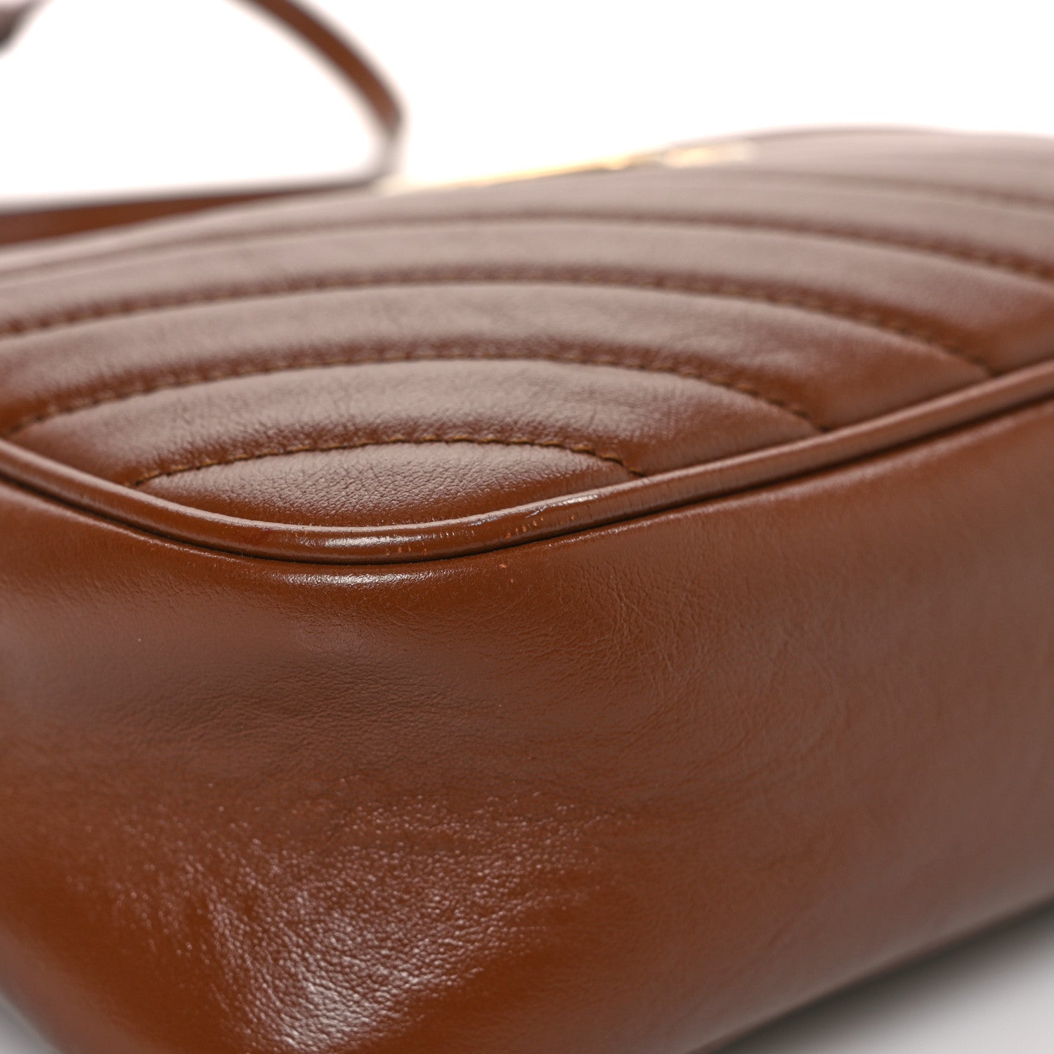 Gucci Glazed Calfskin Matelasse Diagonal Small GG Marmont Chain Shoulder Bag Cuir 11 of 12