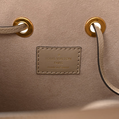 Louis Vuitton Empreinte Monogram Giant Neonoe MM Tourterelle Creme 7 of 13