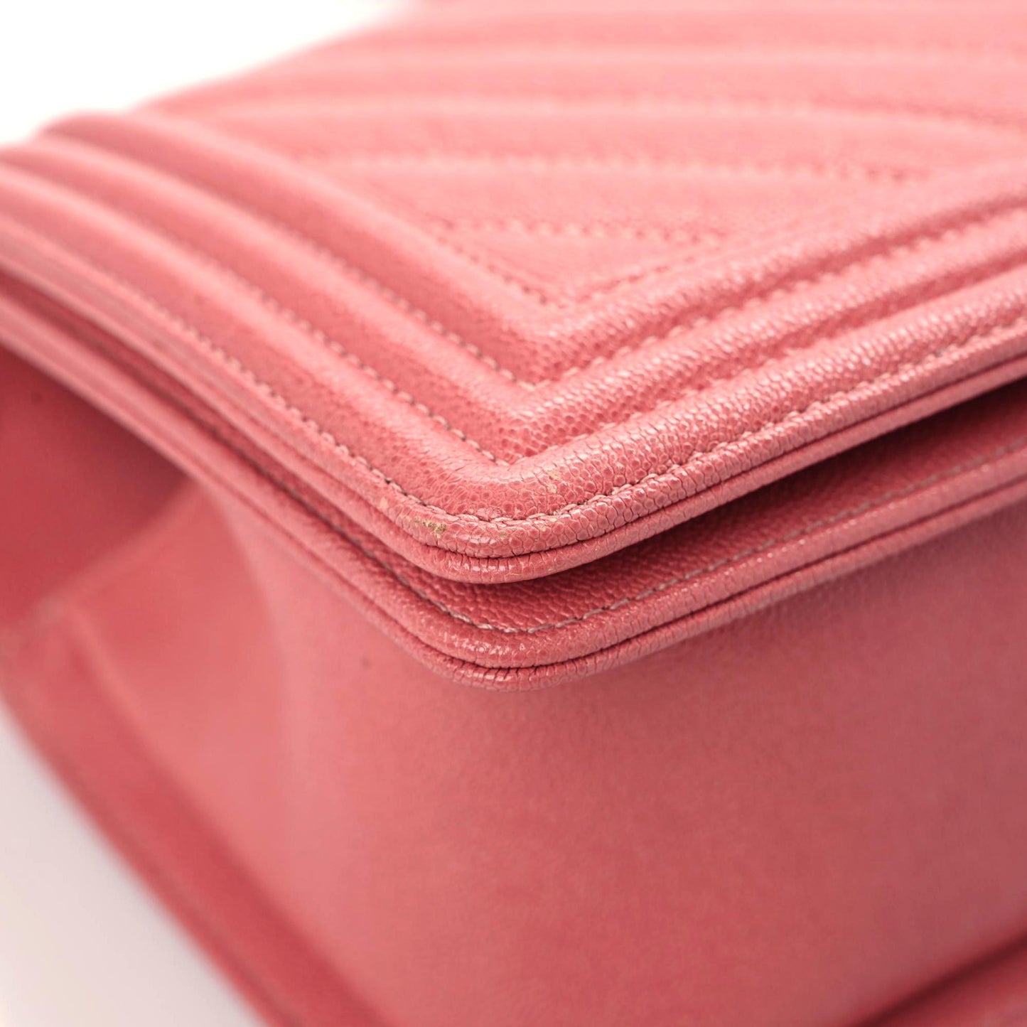 Caviar Chevron Quilted Medium Boy Flap Pink
