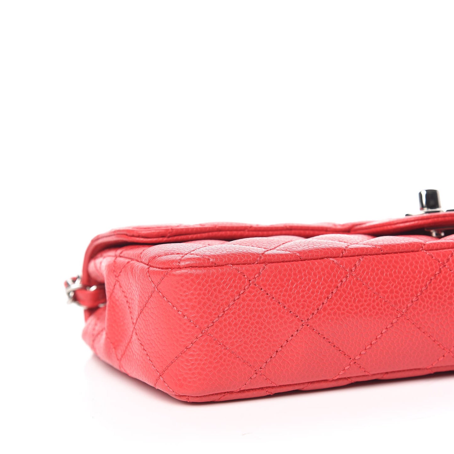 Caviar Quilted East West Flap Red