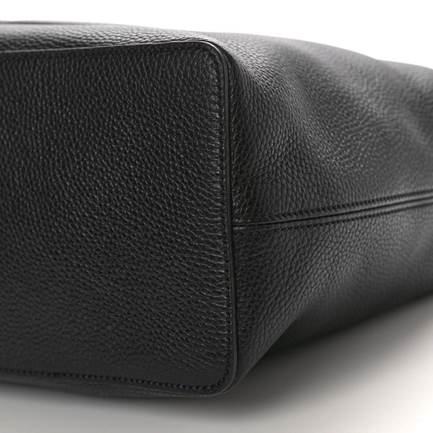 Pebbled Calfskin Large Soho Hobo Black