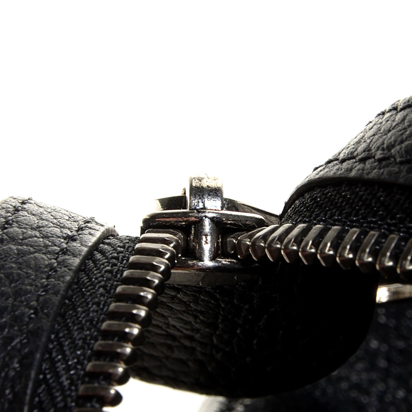 Drummed Calfskin Suede Medium Trapeze Black