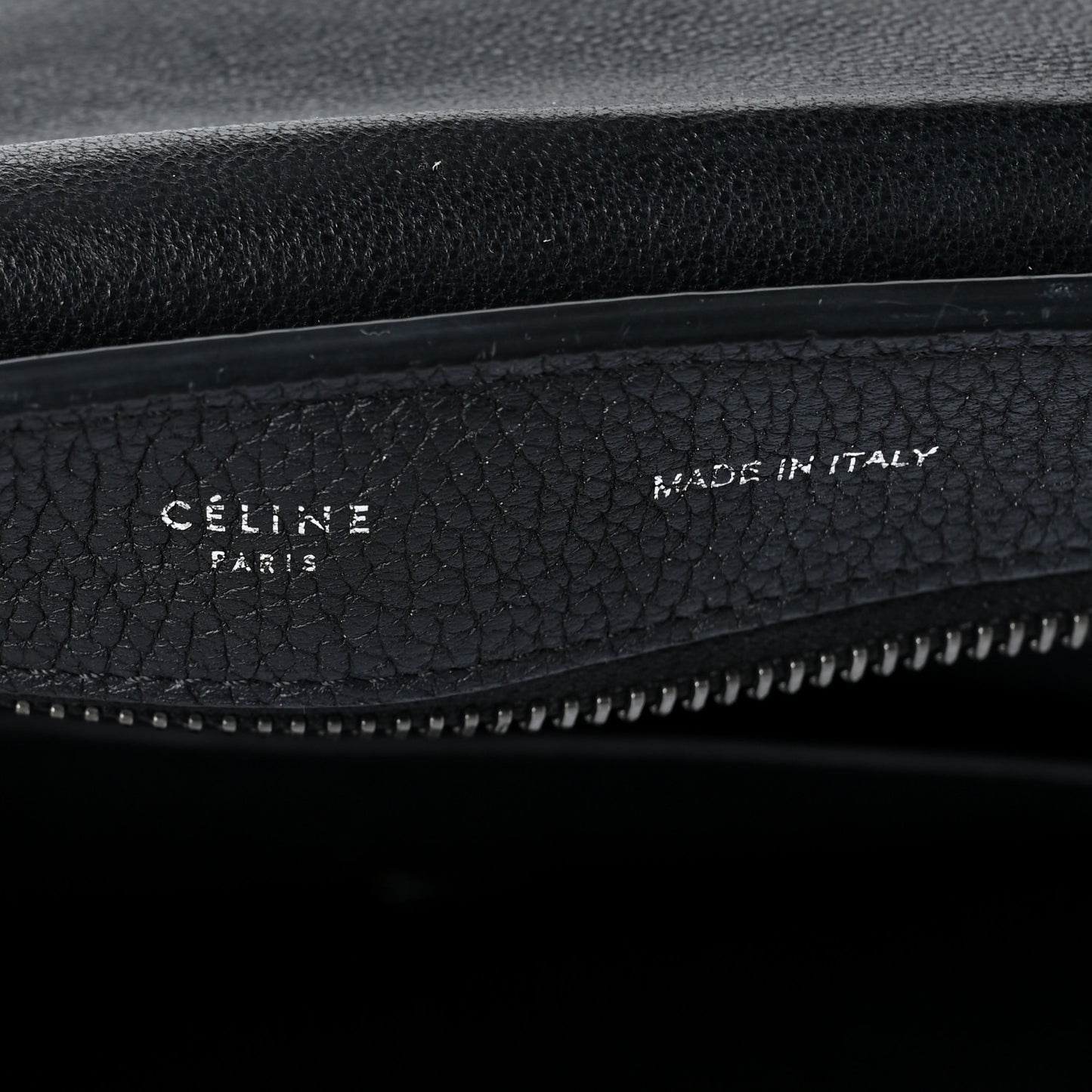 Drummed Calfskin Suede Medium Trapeze Black