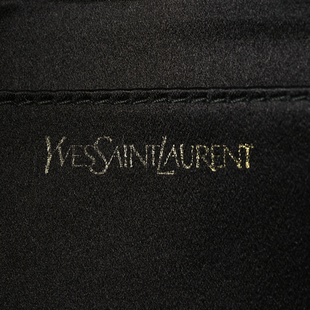 Saint Laurent Textured Patent Monogram Large Belle De Jour Clutch Black 6 of 9