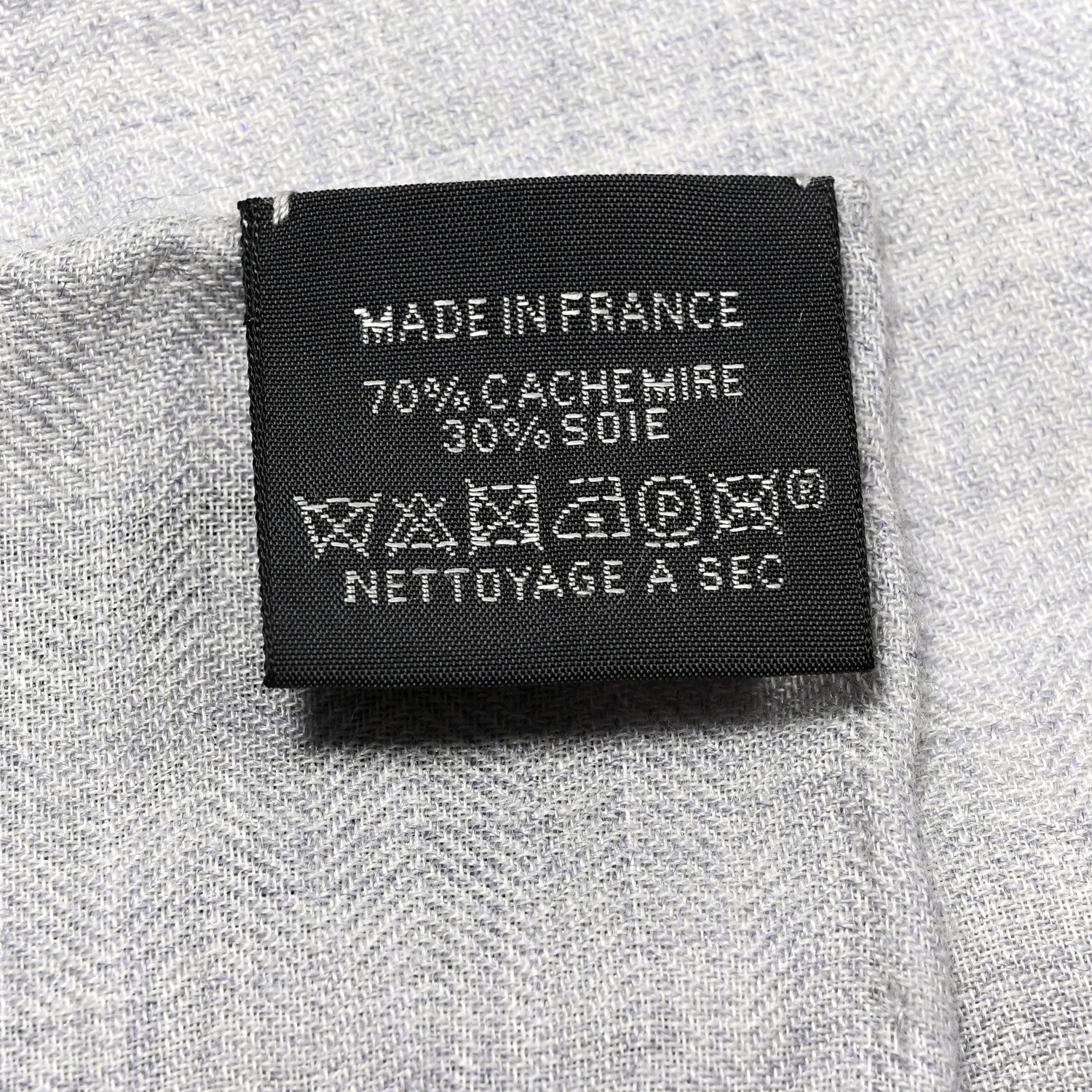 Hermes Cashmere Silk Faubourg Tropical Shawl 140 Naturel 3 of 6