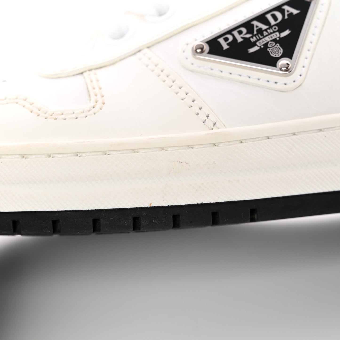 Vitello Rois Triangle Womens Downtown Low Top 30mm Sneakers 36.5 White Black