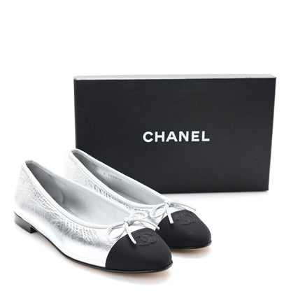 Chanel Laminated Crumpled Lambskin Grosgrain Cap Toe CC Ballerina Flats 41 Silver Black 11 of 11