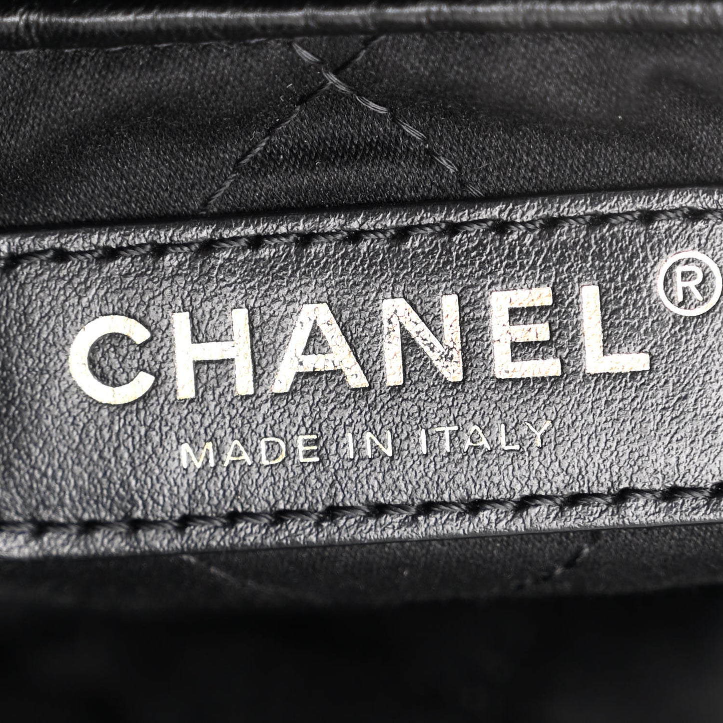 Shiny Calfskin Quilted Chanel 22 Black