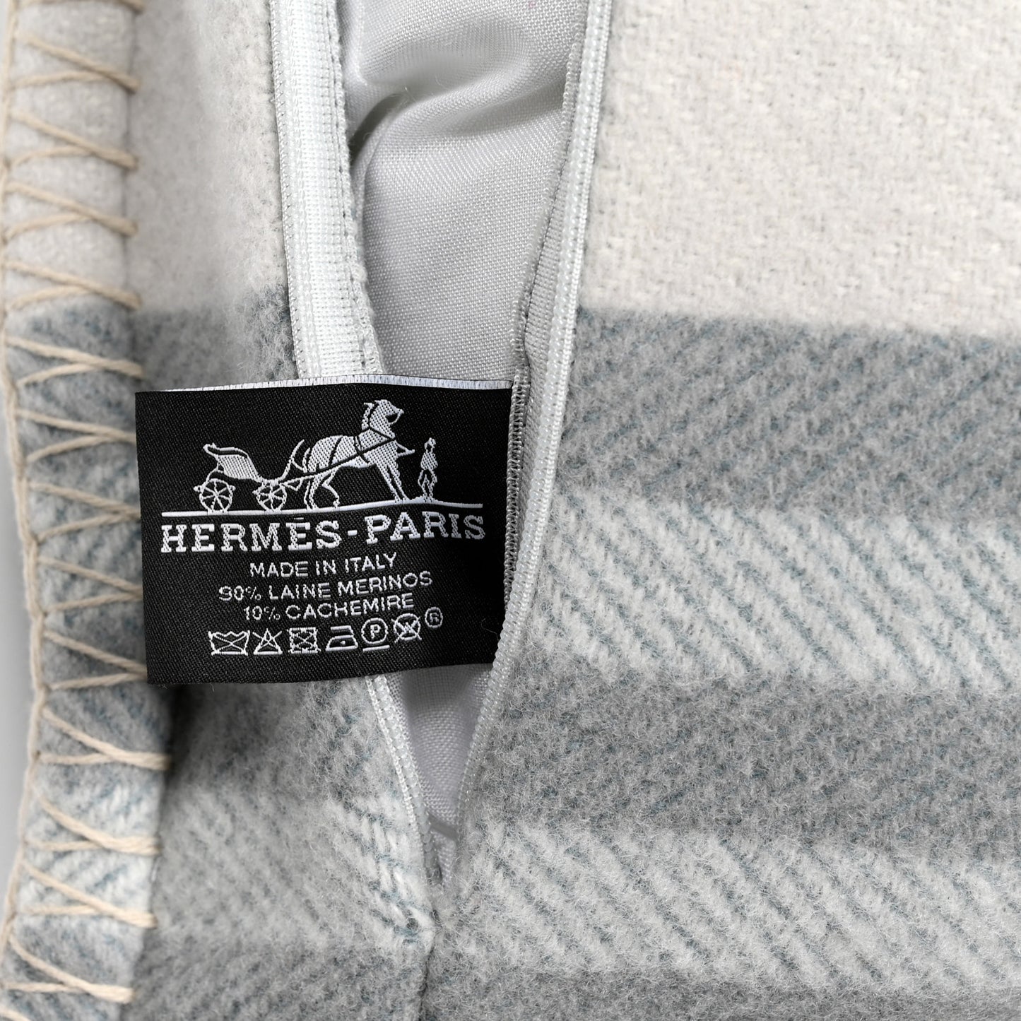Wool Cashmere Ithaque Pillow Gris Perle