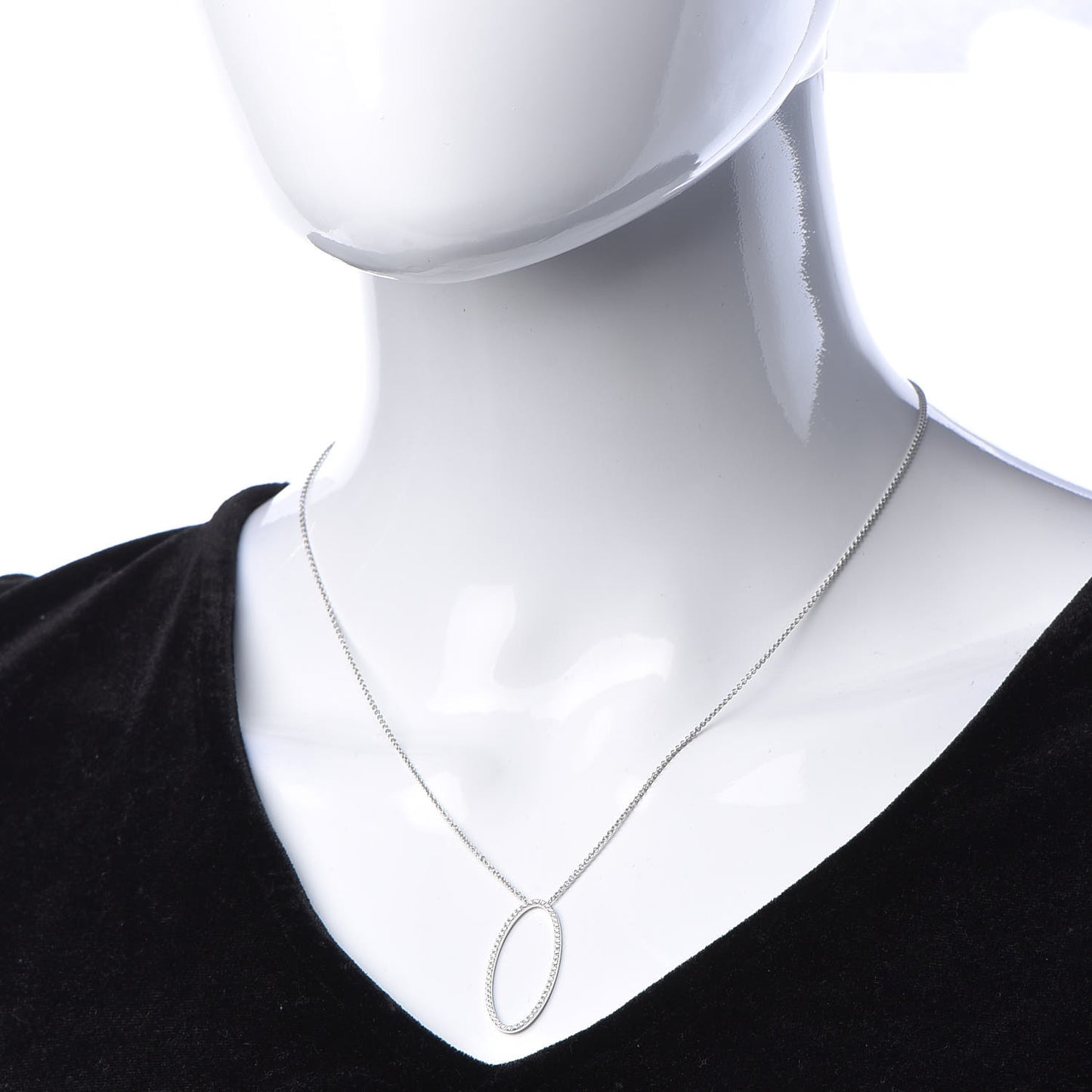 18K White Gold Diamond Metro Oval Pendant Necklace