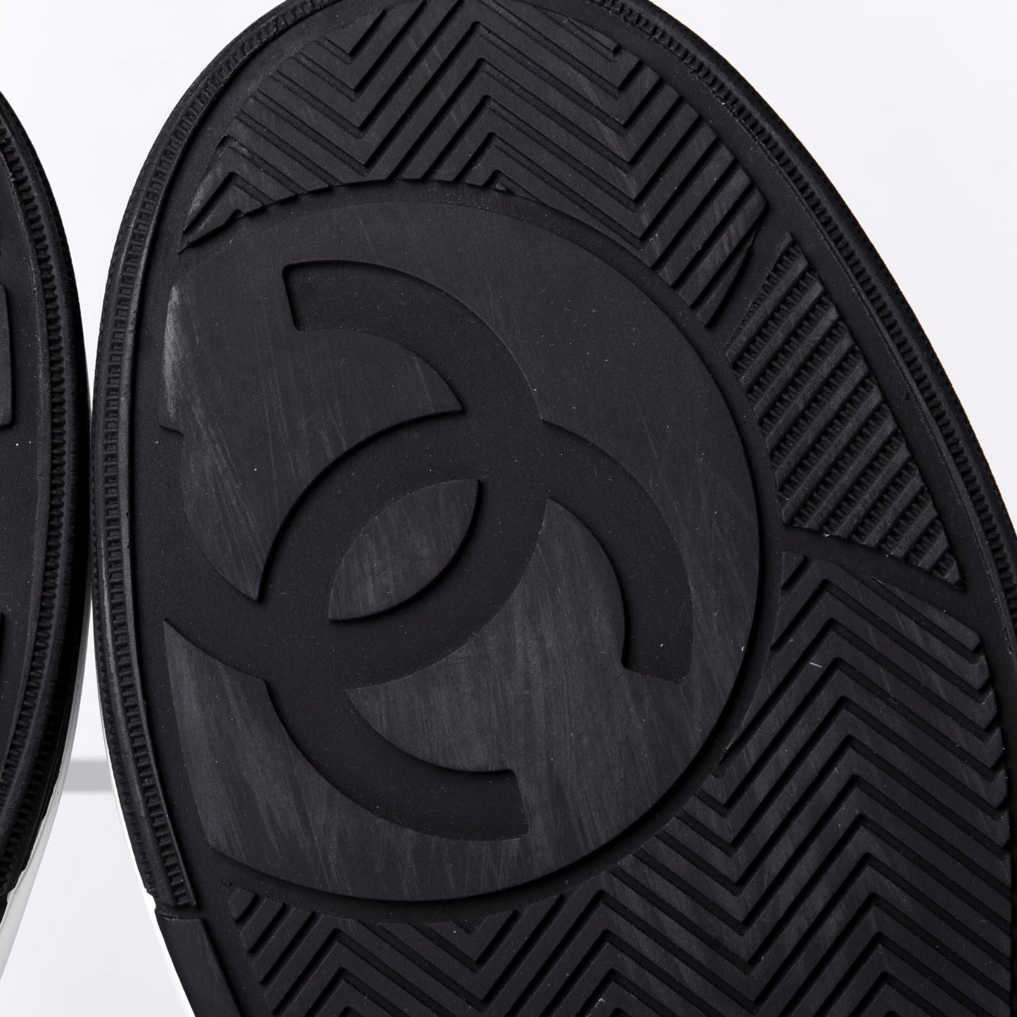 Calfskin Womens Logo Sneakers 37 Black White