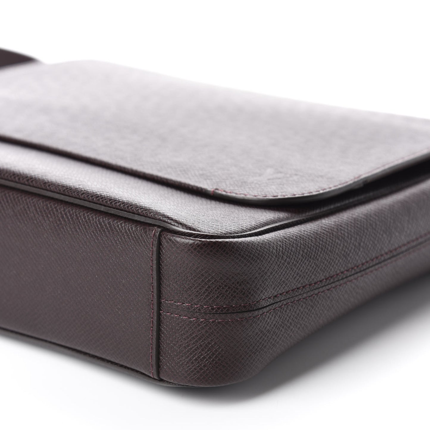 Taiga Roman PM Messenger Acajou