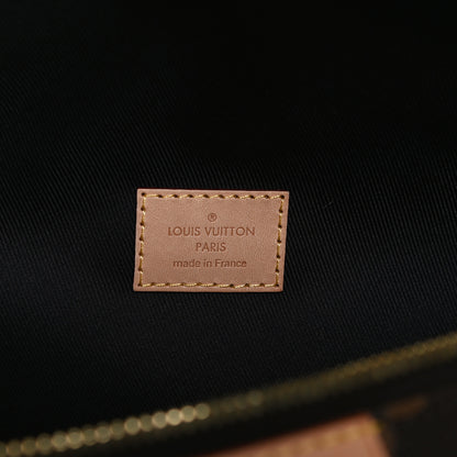 Louis Vuitton Monogram Bumbag 6 of 12