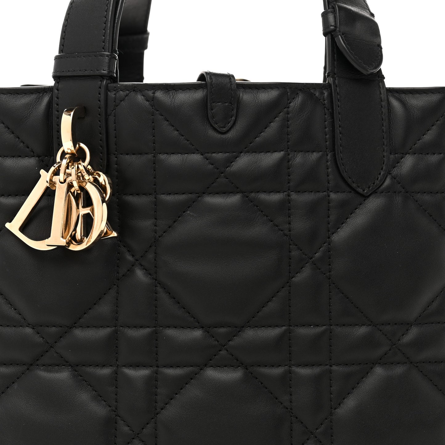 Calfskin Macrocannage Medium Toujours Black