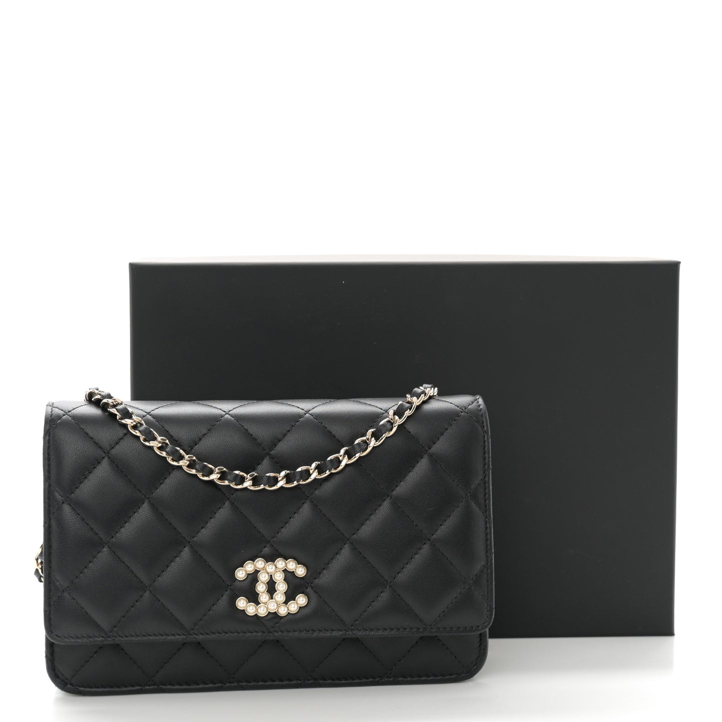 Lambskin Quilted Pearl CC Wallet on Chain WOC Black
