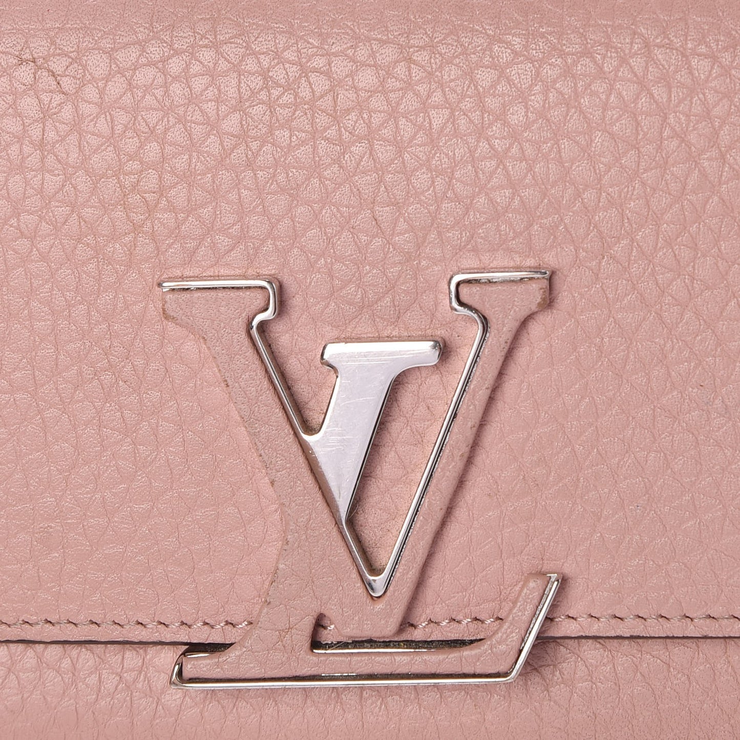 Taurillon Capucines Wallet Magnolia