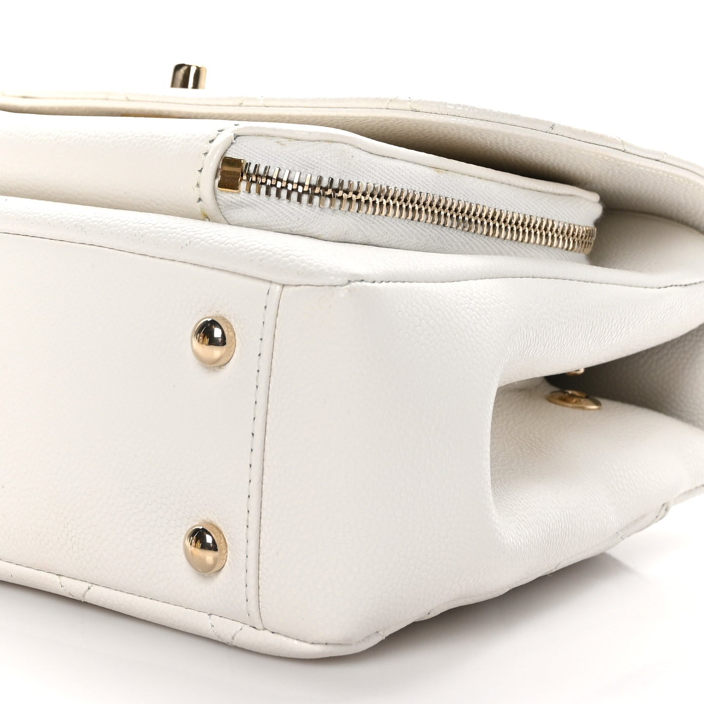 Caviar Quilted Medium Business Affinity Flap White