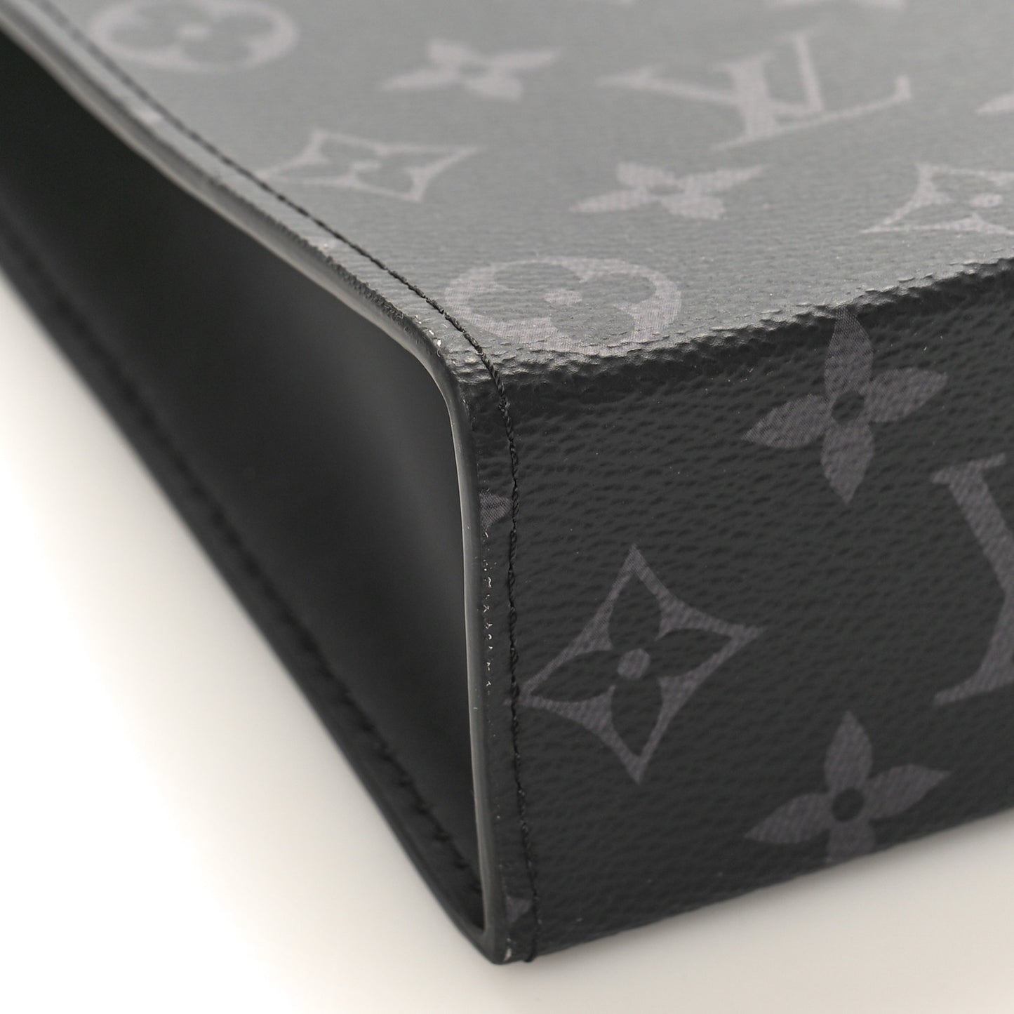 Monogram Eclipse Pochette Voyage MM