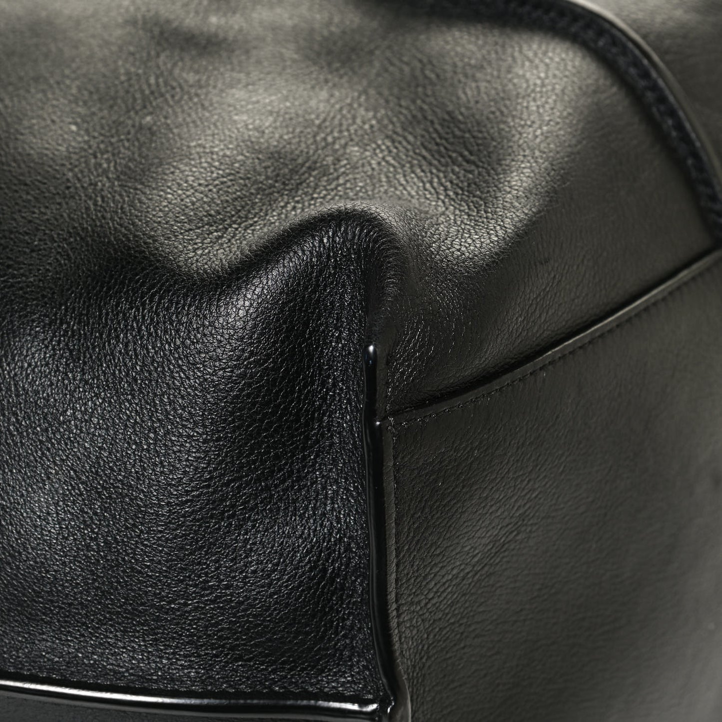 Smooth Calfskin Medium Vick Tote Black