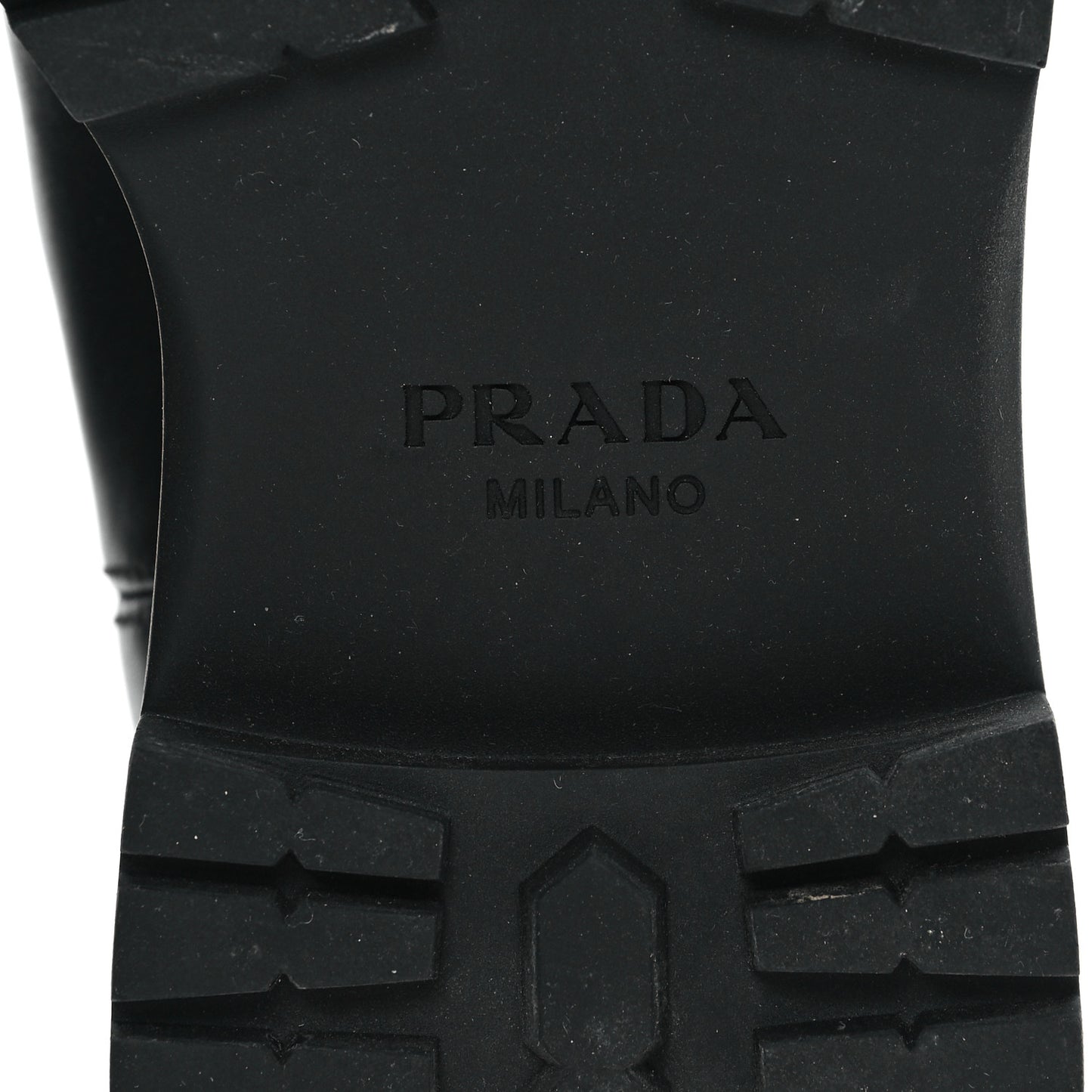Spazzolato Metal Triangle Logo 50mm Chelsea Boots 37 Black