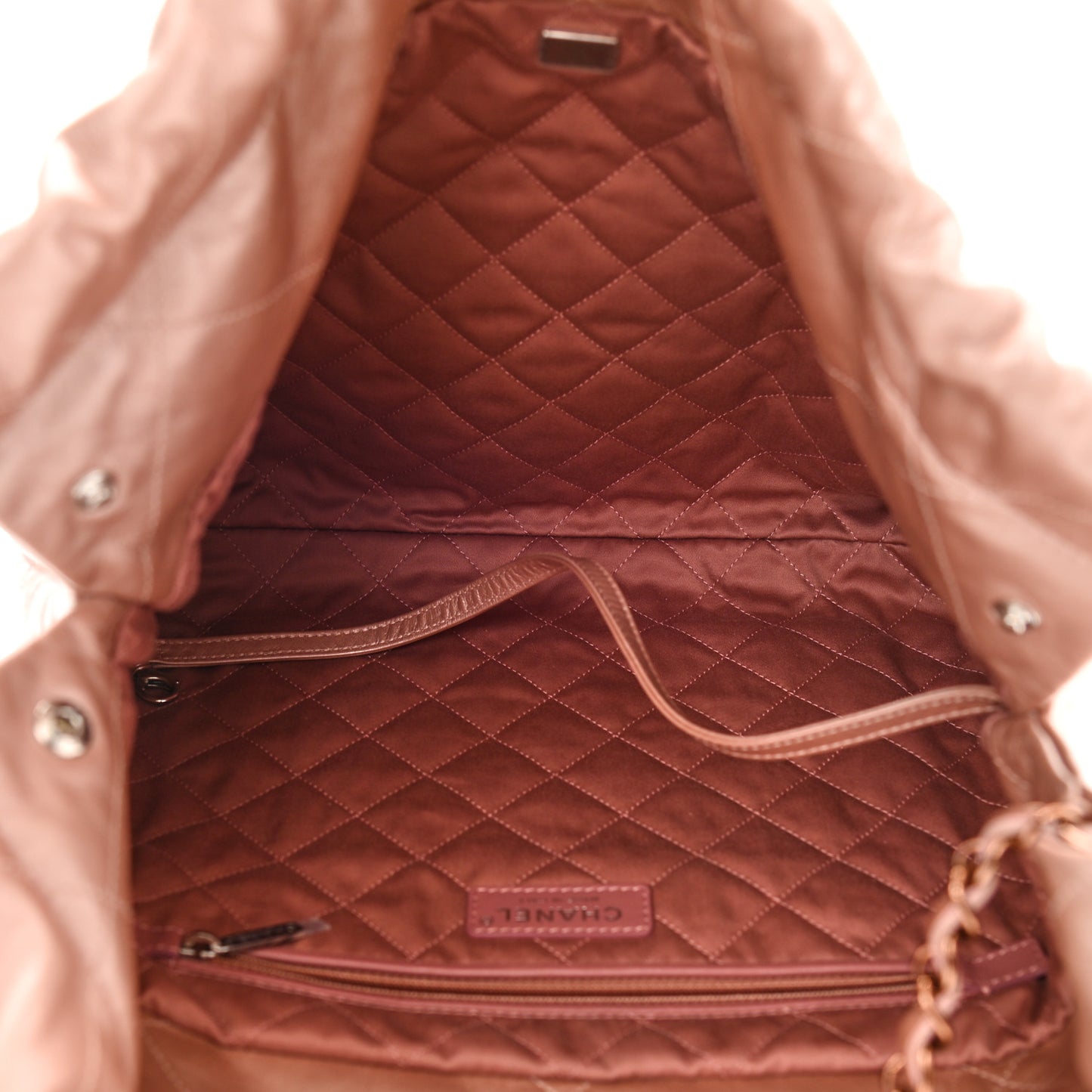 Metallic Calfskin Quilted Chanel 22 Pink